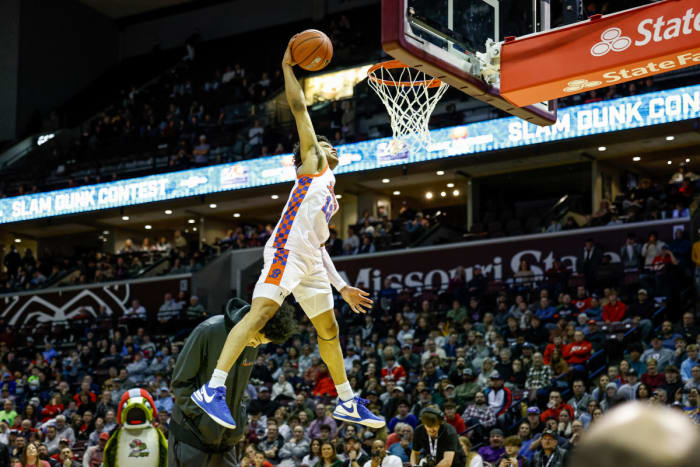 Bass Pro Tournament of Champions Missouri boys basketball dunk contest January 13 2024 Nate Latsch 25450